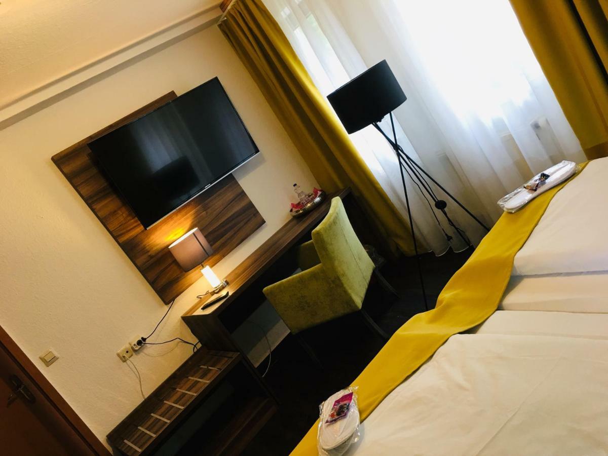 Hotel Milin ライヒェンバッハ・イム・フォークトラント エクステリア 写真
