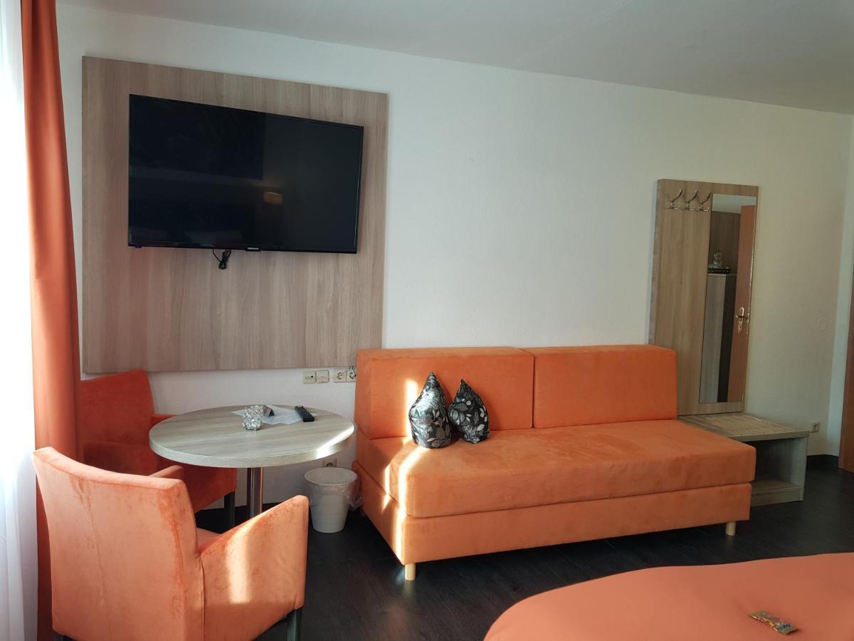 Hotel Milin ライヒェンバッハ・イム・フォークトラント エクステリア 写真